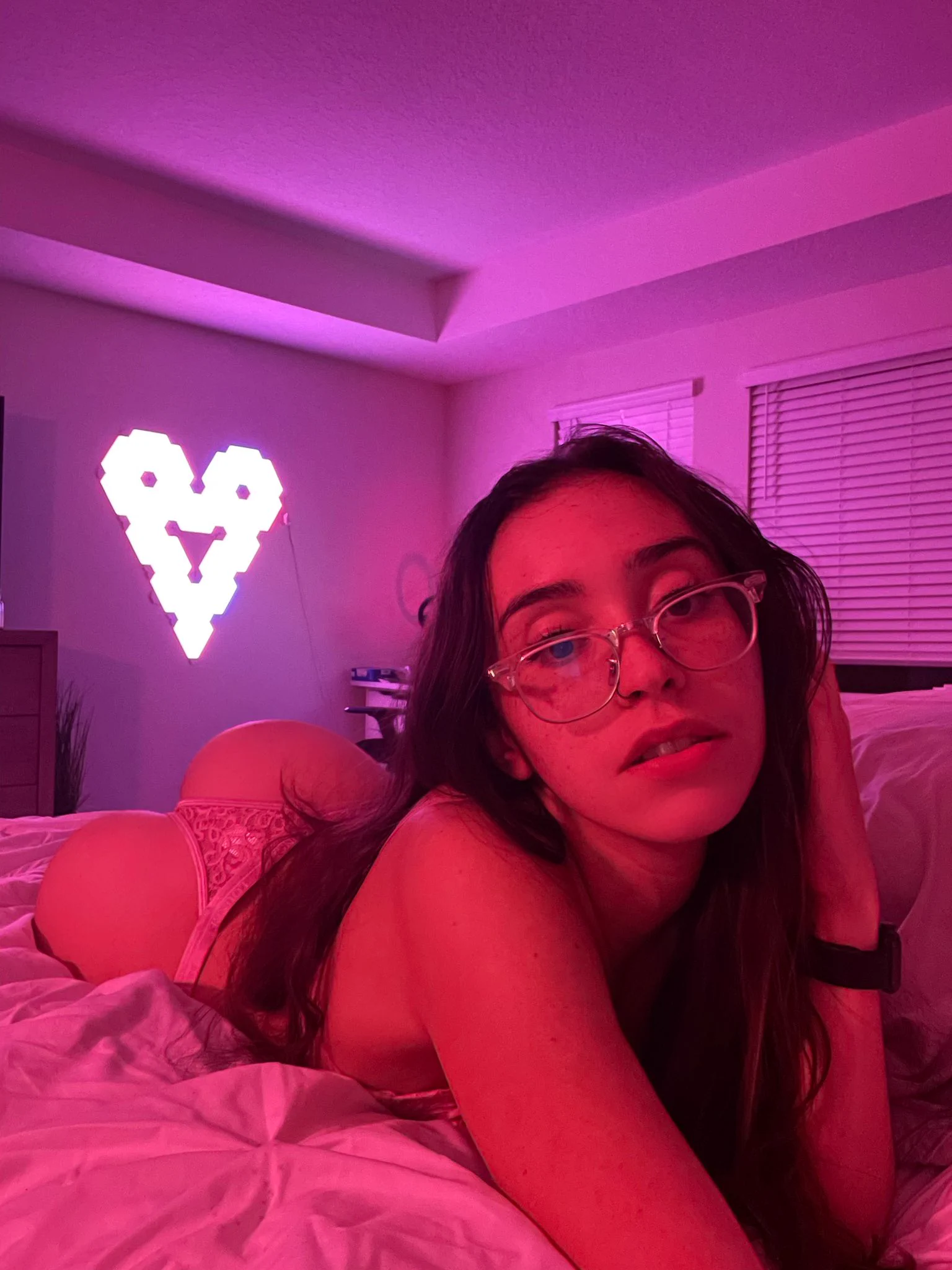 wanna 1v1 in bed? https://t.co/vSXukbhmzE