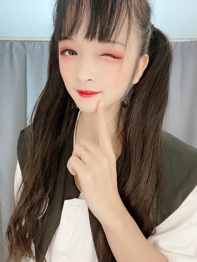 爱你呦 https://t.co/qFKrWsuHQB