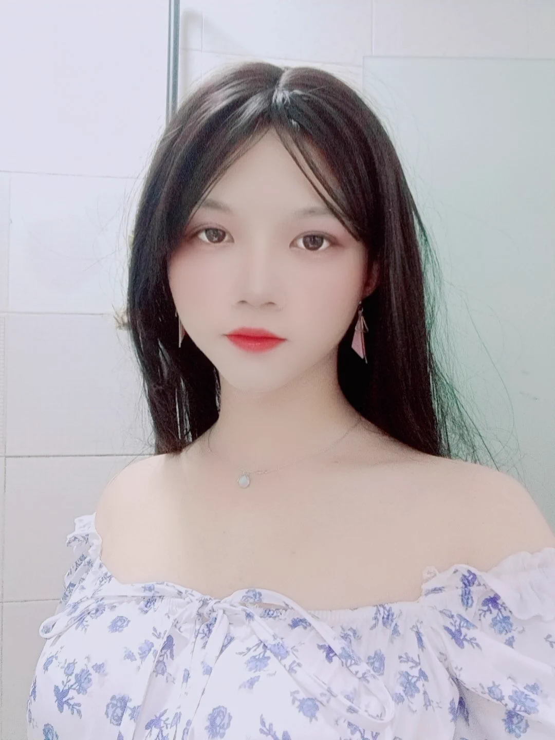 一字肩的我～hhh有点肉了好像（不是） #伪娘 #女装子 #男の娘 #女装 #女装娘 #TSCD #大屌萌妹 #可爱的男孩子 #反差婊 #cd伪娘 #变装 #ladyboy #肉便器 #下贱 #骚 #淫荡 #淫贱 #sissy https://t.co/PuVf4JeAmy