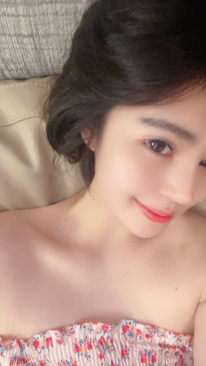 交个作业♠️

#媚黑 #鸡巴套子 #反差婊 #肉便器 #吞精 #羞辱 #骚货 #婊子 #母猪 #校妓 #贱货 #公交车 #堕落 #校鸡 #性瘾  #辱骂 #反差  #变态 #投稿 ＃bbc https://t.co/KdcermqWfl