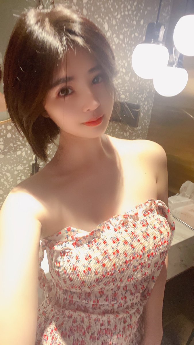 交个作业♠️

#媚黑 #鸡巴套子 #反差婊 #肉便器 #吞精 #羞辱 #骚货 #婊子 #母猪 #校妓 #贱货 #公交车 #堕落 #校鸡 #性瘾  #辱骂 #反差  #变态 #投稿 ＃bbc https://t.co/KdcermqWfl