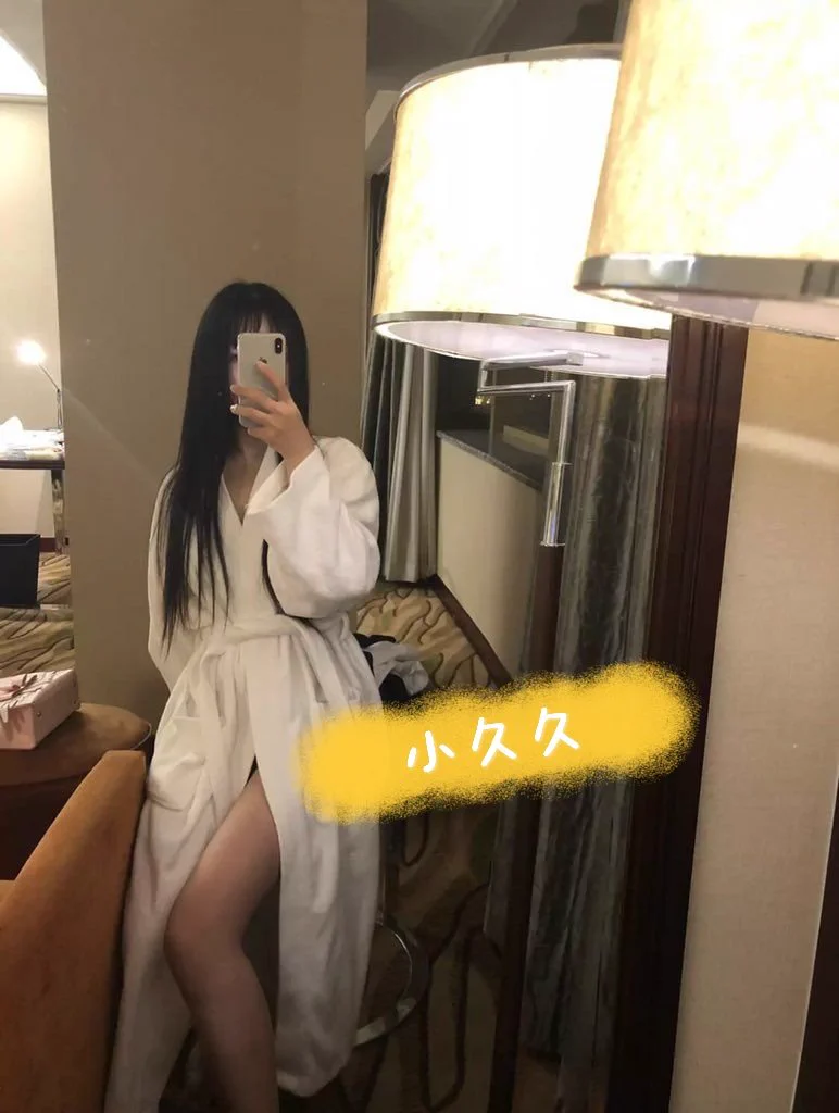 已经洗好香香了✨✨✨ https://t.co/QaPfXUMf1X