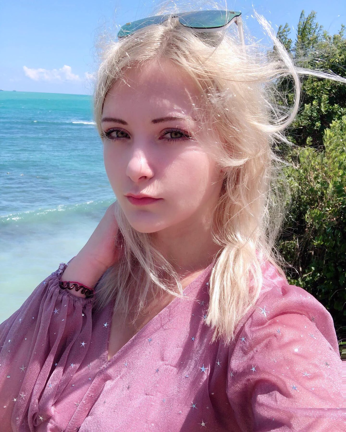 This sea is just adorable 🌊 💙 https://t.co/eywPOud3Jr