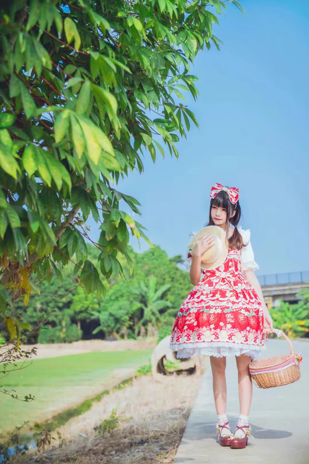 满心都是你这颗小草莓.❤️🍓🍓🍓🍓🍓 https://t.co/x19GwZ1ZVR