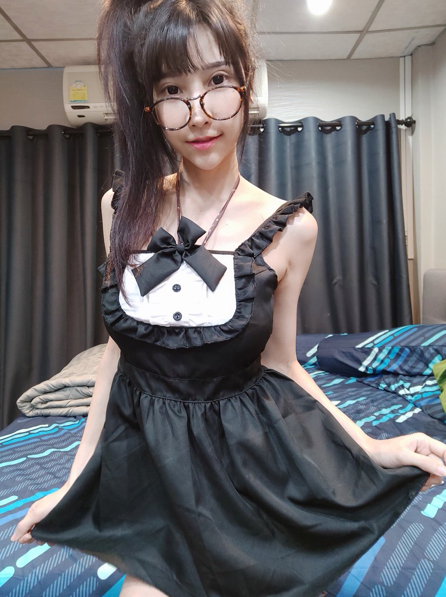 ทำงานบ้านจนอ่อนเพลีย.. พี่ช่วย เ..ี.ย หนูด้วยนะคะ (เติมคำให้หนูหน่อย) https://t.co/CyJzHEMRqH