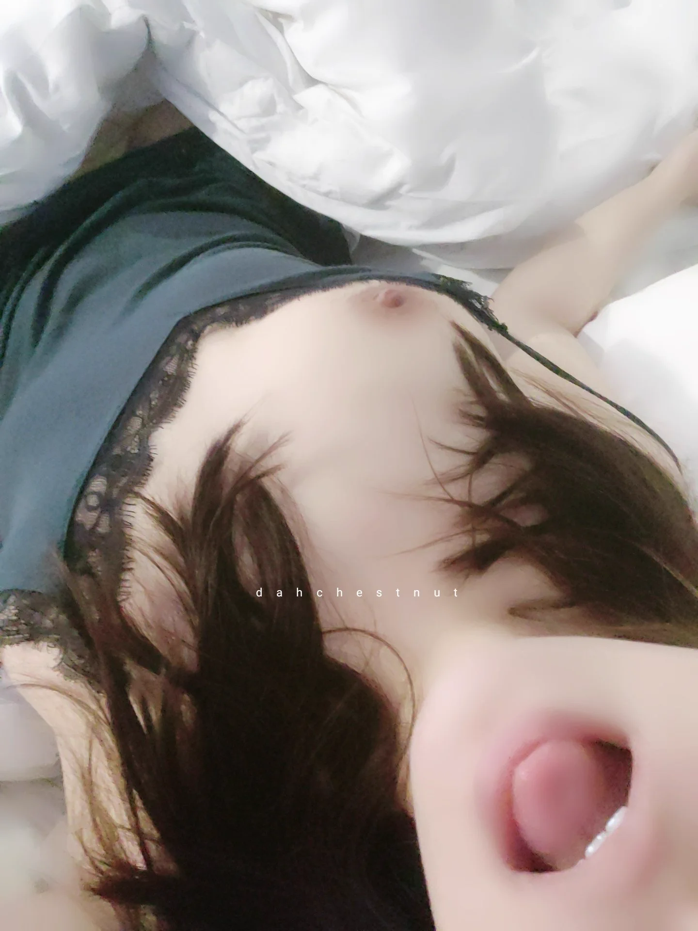 然后被扇了很多个耳光来着～好喜欢被扇耳光哦！还被揍肚子了！现在下腹部都在痛！超开心！(≧∇≦*) https://t.co/tz1uUi6R27