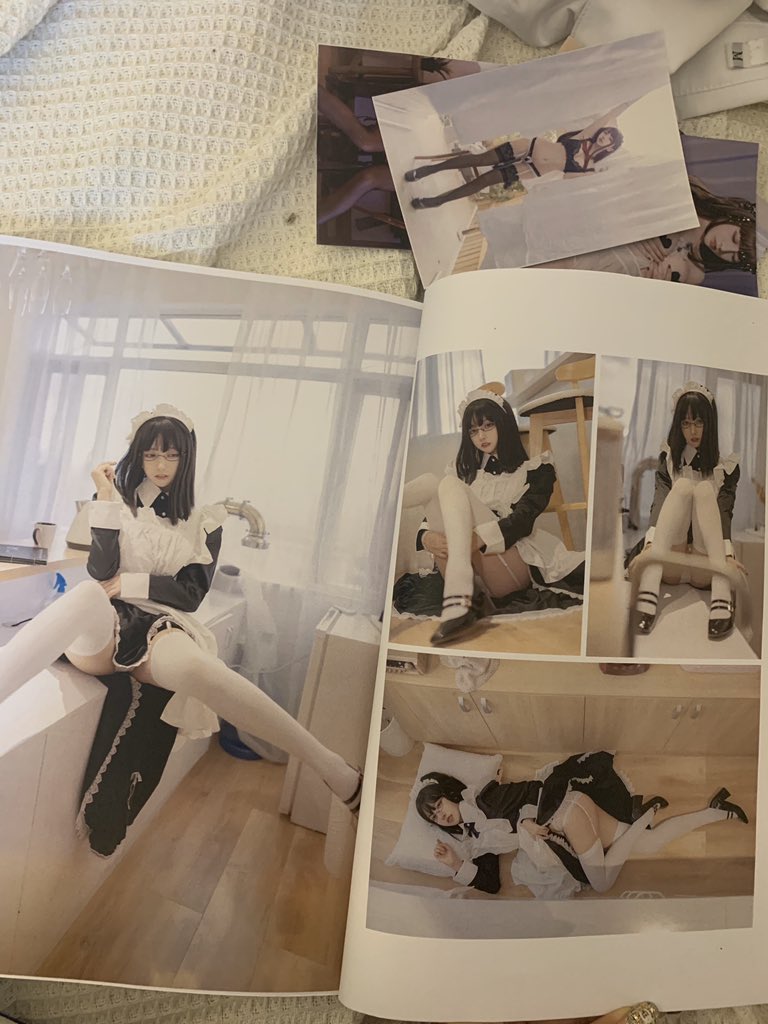 我的最新写真本购买：https://t.co/TErIaIaXfx https://t.co/hNRmm3pifm