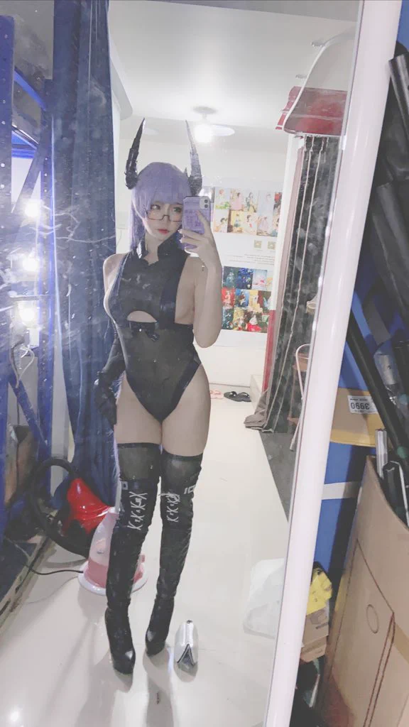 恰饭之后发个图💜 https://t.co/je4ySmc1pk