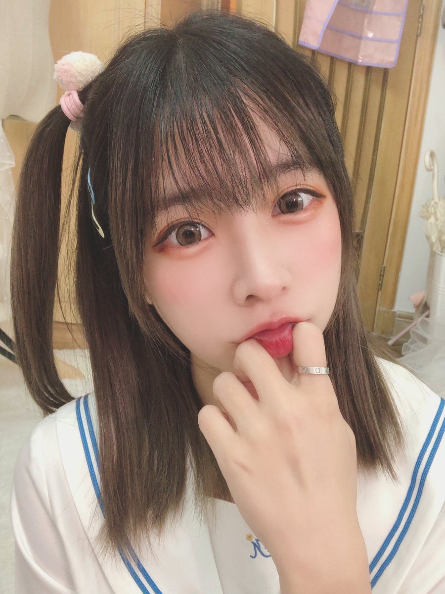 べ、べつにあんたのことなんか見てないよ、ふん！ https://t.co/U9IdMPNOoA