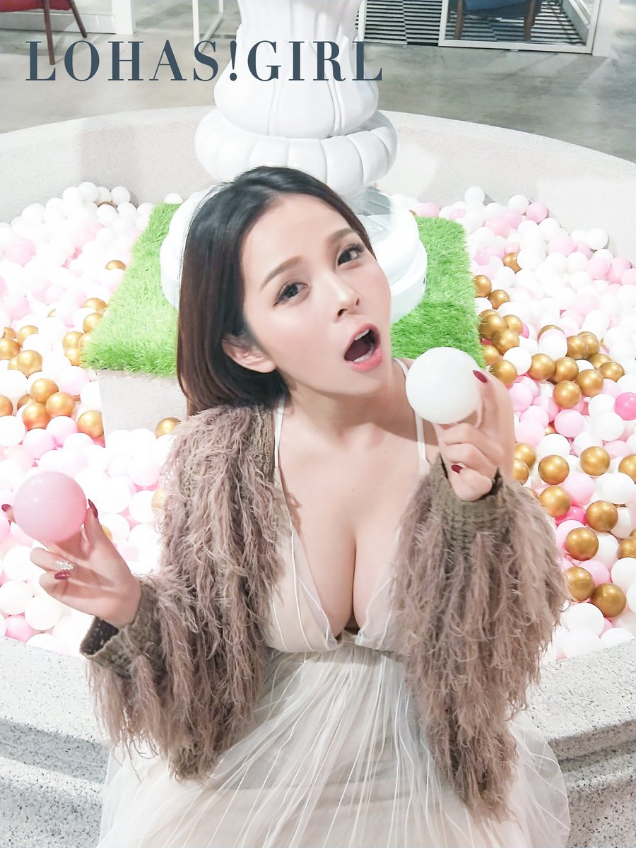 最喜歡好拍照的咖啡廳💕💕💕💕 https://t.co/IF6Pohkb3Q