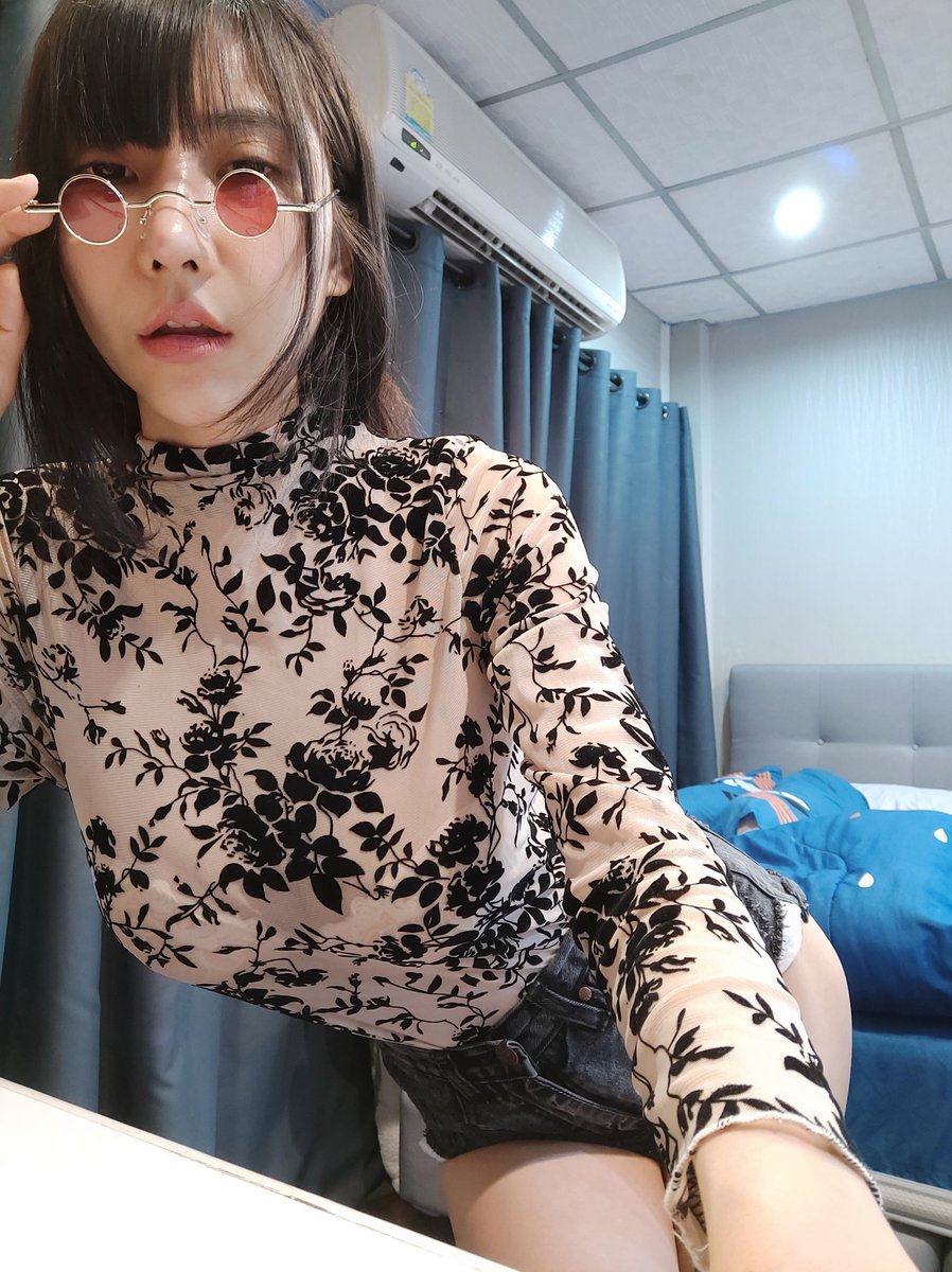 ว่าไงวัยรุ่น...สวัสดีวันสงกราน💦 https://t.co/zh68sYkOiZ