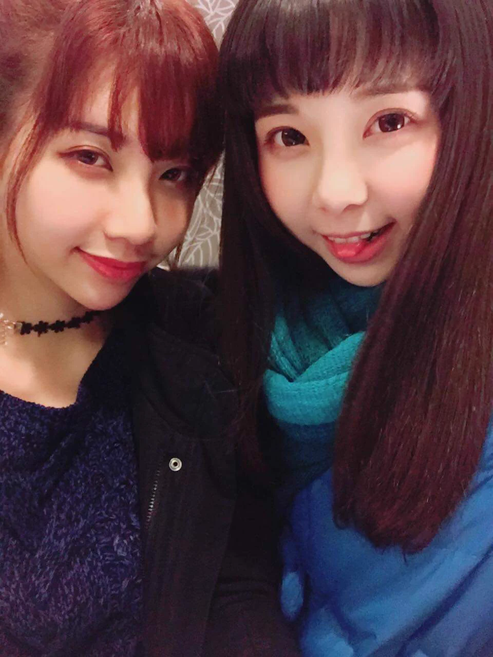 然後我是因為認識了貴人阿胎才進的直播圈@Tiny0219 跟她聊天一直覺得她好像很窮但她說她有朋友直播兩個月賺60萬我就哇咧幹我也要然後開台第一個月我的直播業績就一直屌打她到現在了所以到現在阿胎還是很窮 https://t.co/q4JHm0Cln9