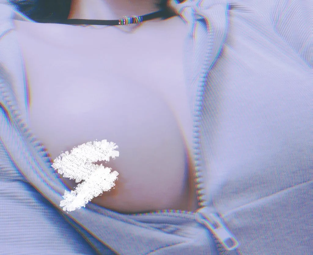 外套里面什么都没有（…） https://t.co/HIRGXvLAks