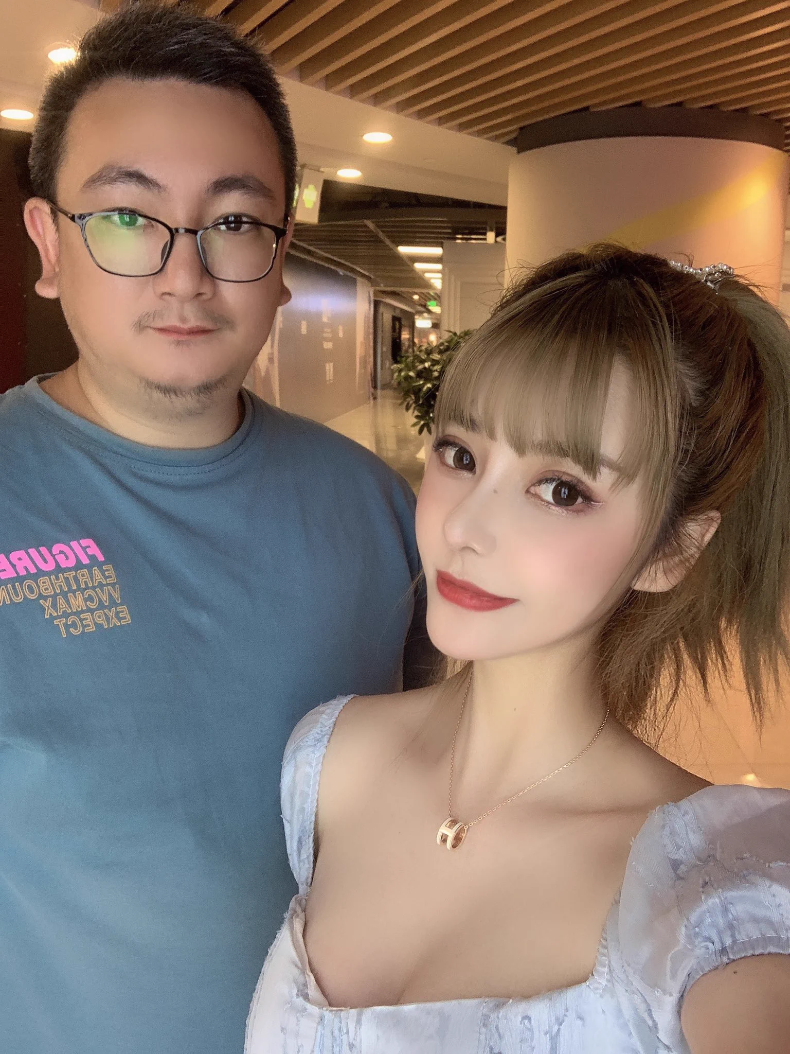 在上海待了快半个月了，明天去重庆～ https://t.co/PPiD6f1Od9