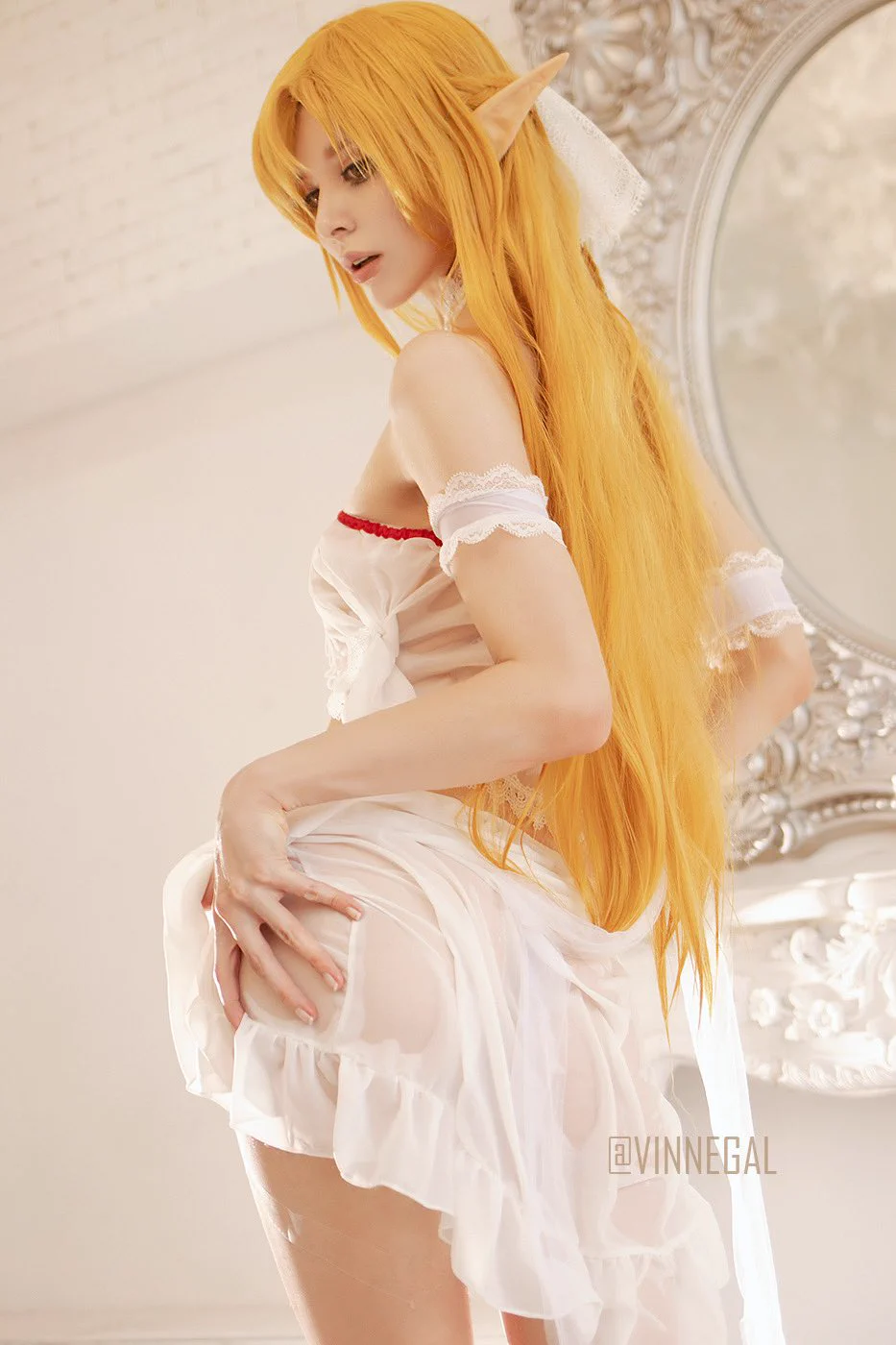 I just love the way how some fabrics become transparent when wet! 💦 How about you? 👀If you love it too, hurry up and grab this soaking wet Asuna at my patreon this august! ٩( ᐛ )و#sao_anime #SAO #結城明日奈 https://t.co/hZBcRKx1JD