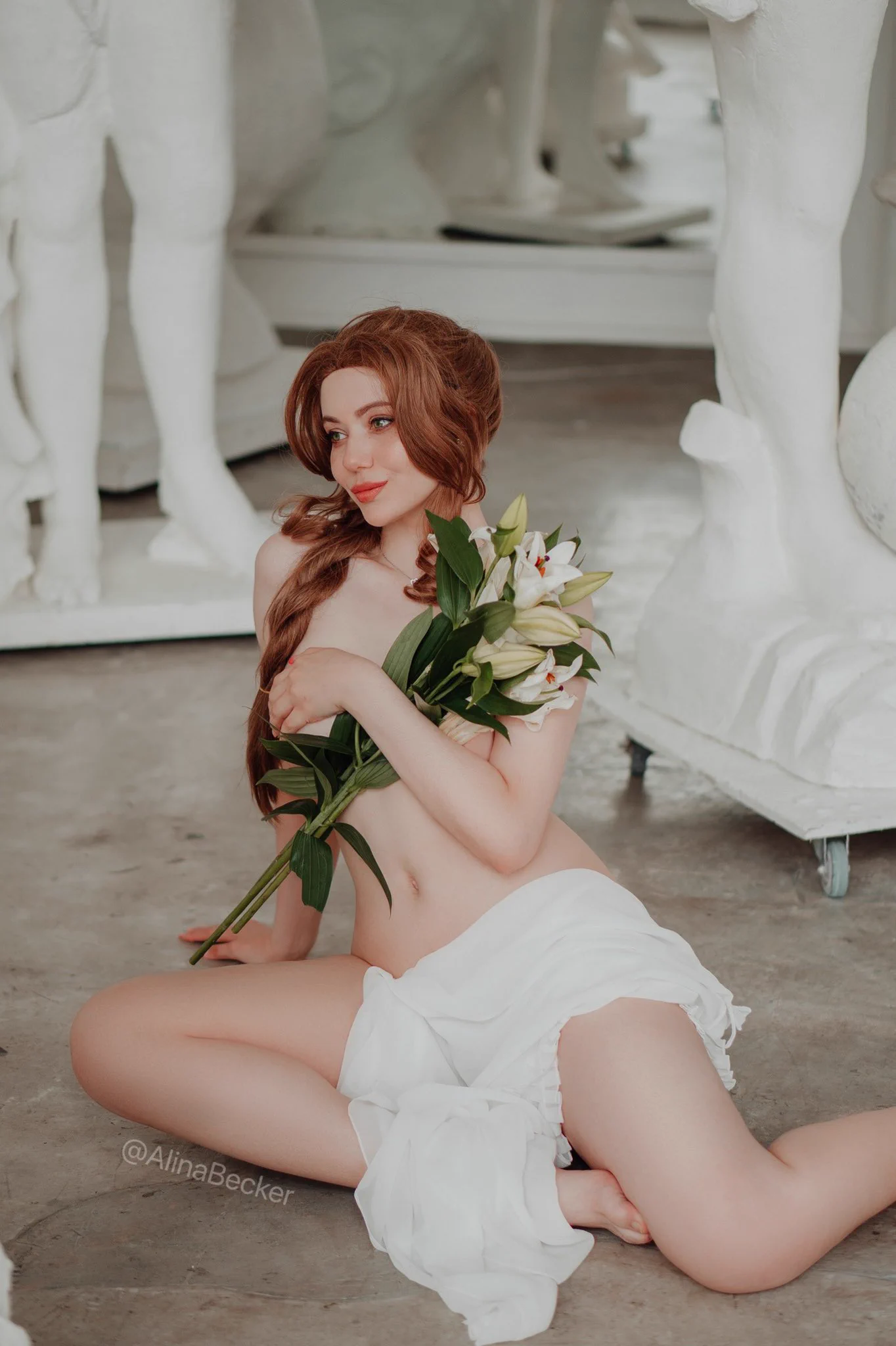 «Don't fight here! You'll ruin the flowers!»Look at this magnificent location, it looks so gorgeous! I hope you like this photoshoot. For me It was something new to do! 💗I wanna remind you that only 4 days left to get this nude (16+) photoshoot: https://t.co/eLx2EPPAuT https://t.co/cRwnBtf5Dm