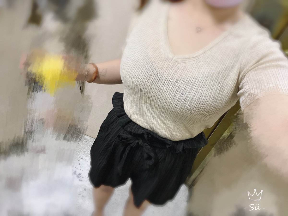 今天一直拉肚子💩

#頑固脂肪堆積成肉肉肉💦 https://t.co/pt8RbPQOlb