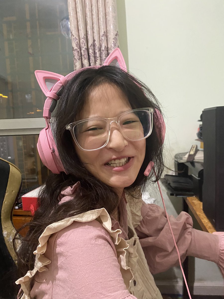 这就是你们喜欢的黄希子 https://t.co/KcvT2piIPE