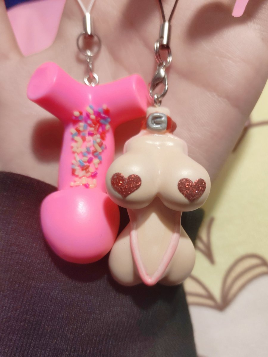 之前麻烦粉丝在水龙敬老师展会上帮忙购买的ww真的太可爱了💕 https://t.co/1MrPnrOb5f