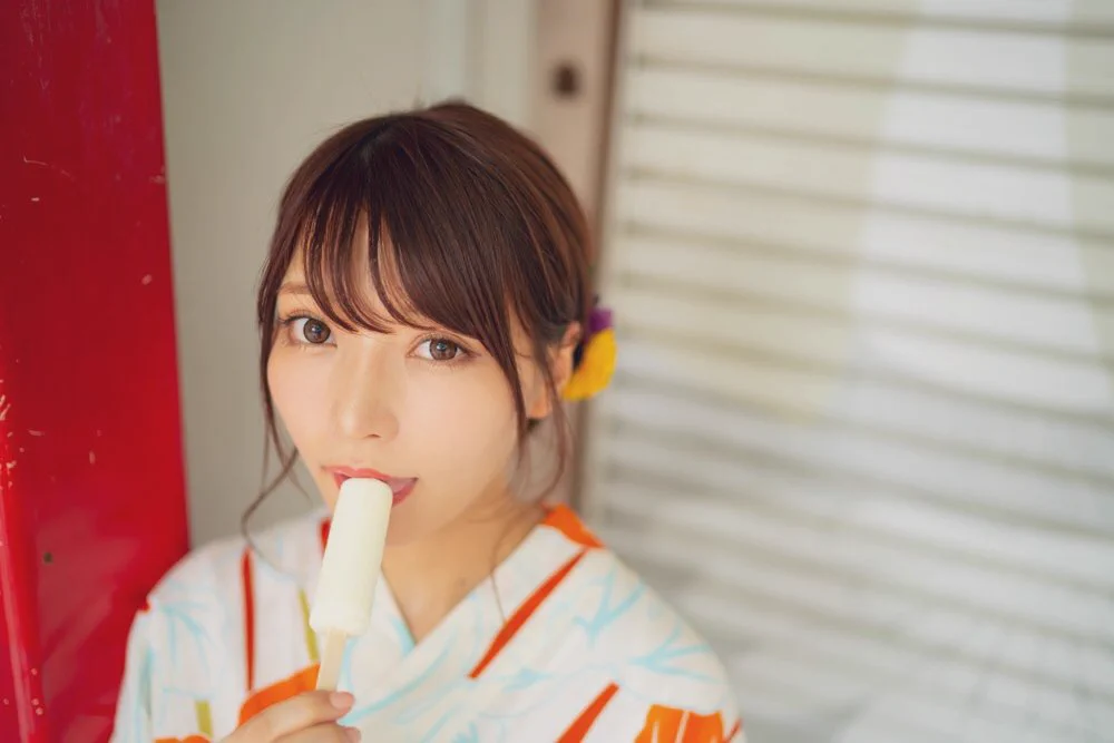 おはよう。金曜日だよ！今日ものんびり頑張っちゃお！！(夏の終わりを感じて👘) https://t.co/Yv3ngUpEFw