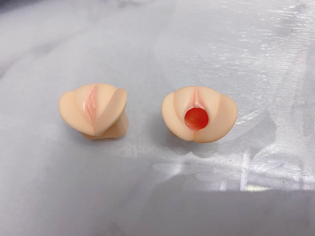 新老婆好色哦…和之前的女仆正好可以凑一对！双头龙大法好！！话说这款的设计师也是鬼才，居然想出了替换b……惊呆我全家。 https://t.co/siMPC7HRFO