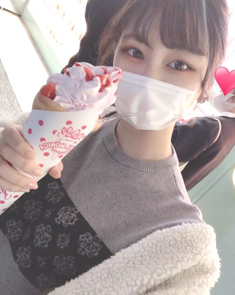 原宿でショッピングしてきた💕今年初クレープ食べた〜😍うまみん https://t.co/r5XSB0aLb8
