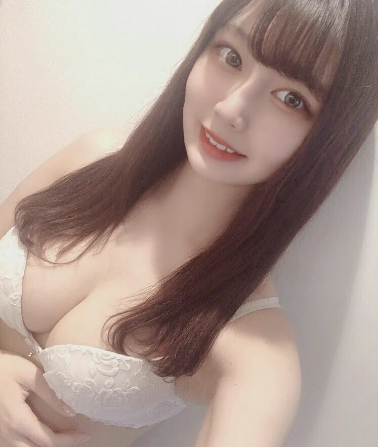 おっぱいの日なんだネ🙂💕#いいおっぱいの日 https://t.co/FaET9luOO3