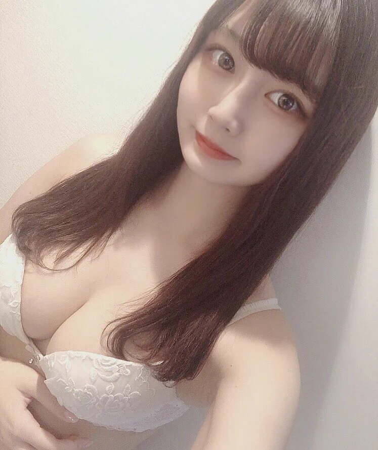 おっぱいの日なんだネ🙂💕#いいおっぱいの日 https://t.co/FaET9luOO3