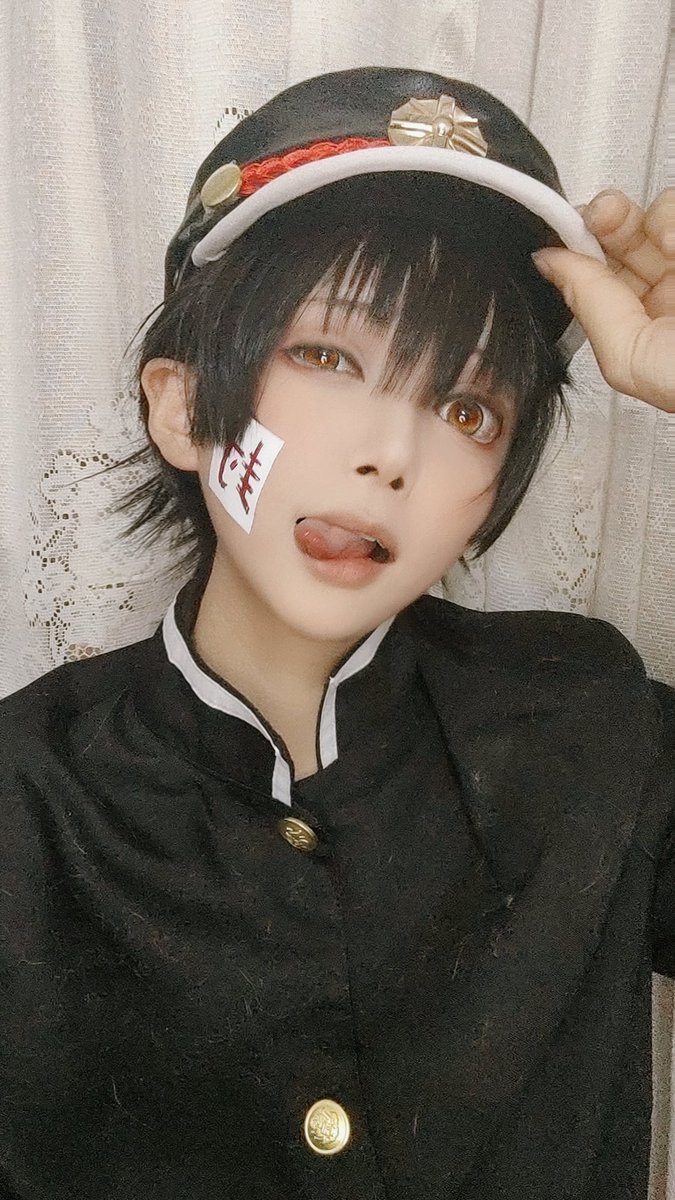 #地縛少年花子くん 
👅👅👅 https://t.co/1W3dHg5HiD