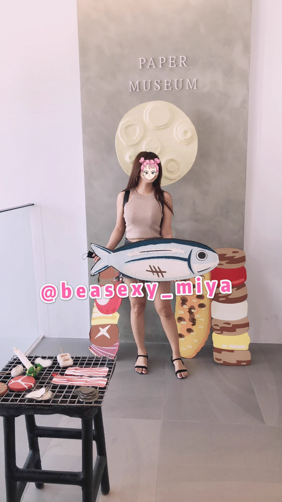 聽說男生蠻喜歡吃🐟（我手上這條你喜歡嗎？）那～米亞喜歡吃蕉蕉🍌（哈哈哈😂）開始懷念中部的天氣北部這幾天都濕濕冷冷快發霉了～～～ https://t.co/5jca6NdbTV