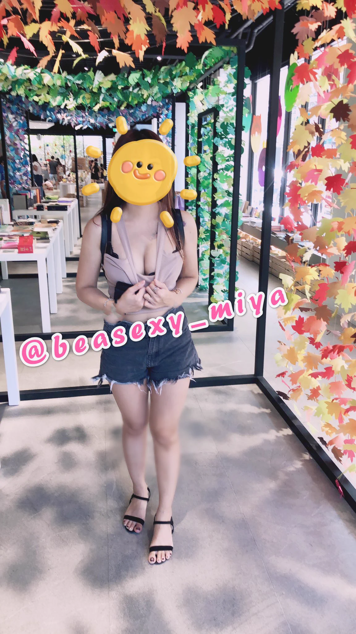 聽說男生蠻喜歡吃🐟（我手上這條你喜歡嗎？）那～米亞喜歡吃蕉蕉🍌（哈哈哈😂）開始懷念中部的天氣北部這幾天都濕濕冷冷快發霉了～～～ https://t.co/5jca6NdbTV
