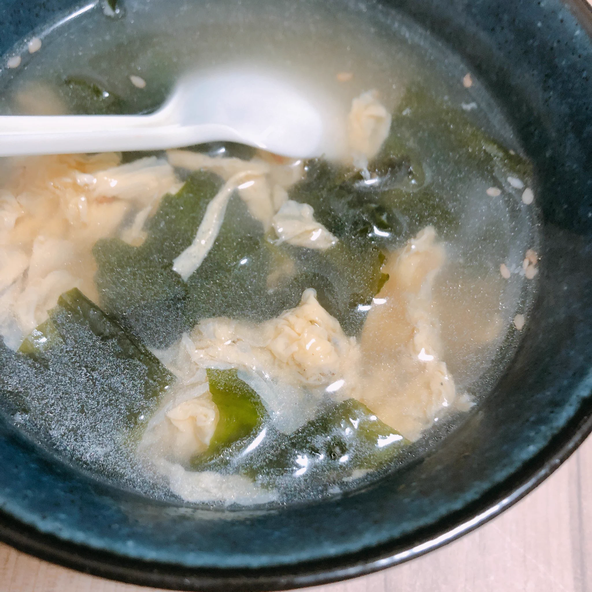 お昼ご飯🤍豆腐食べれないから茄子にした🍆あと最近よく作る中華スープ🇨🇳とビビンバ作った時に余ったキムチを消費するために豚キムチ🐷つくたの！どれも完璧でした✨❗️😝#料理女子 https://t.co/HsbO9rkb6V