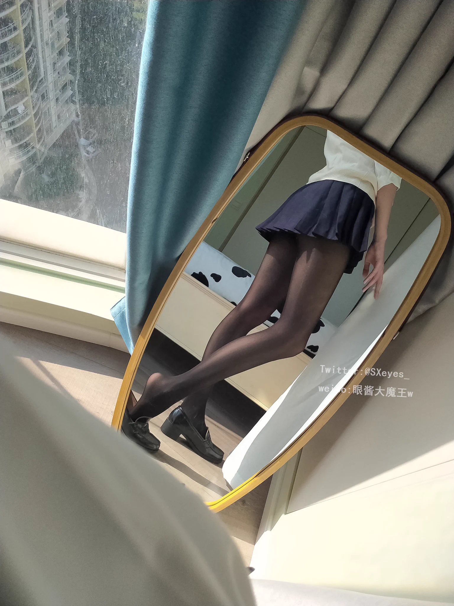🤳自撮り黒タイツ https://t.co/5KcOBWi9Ay