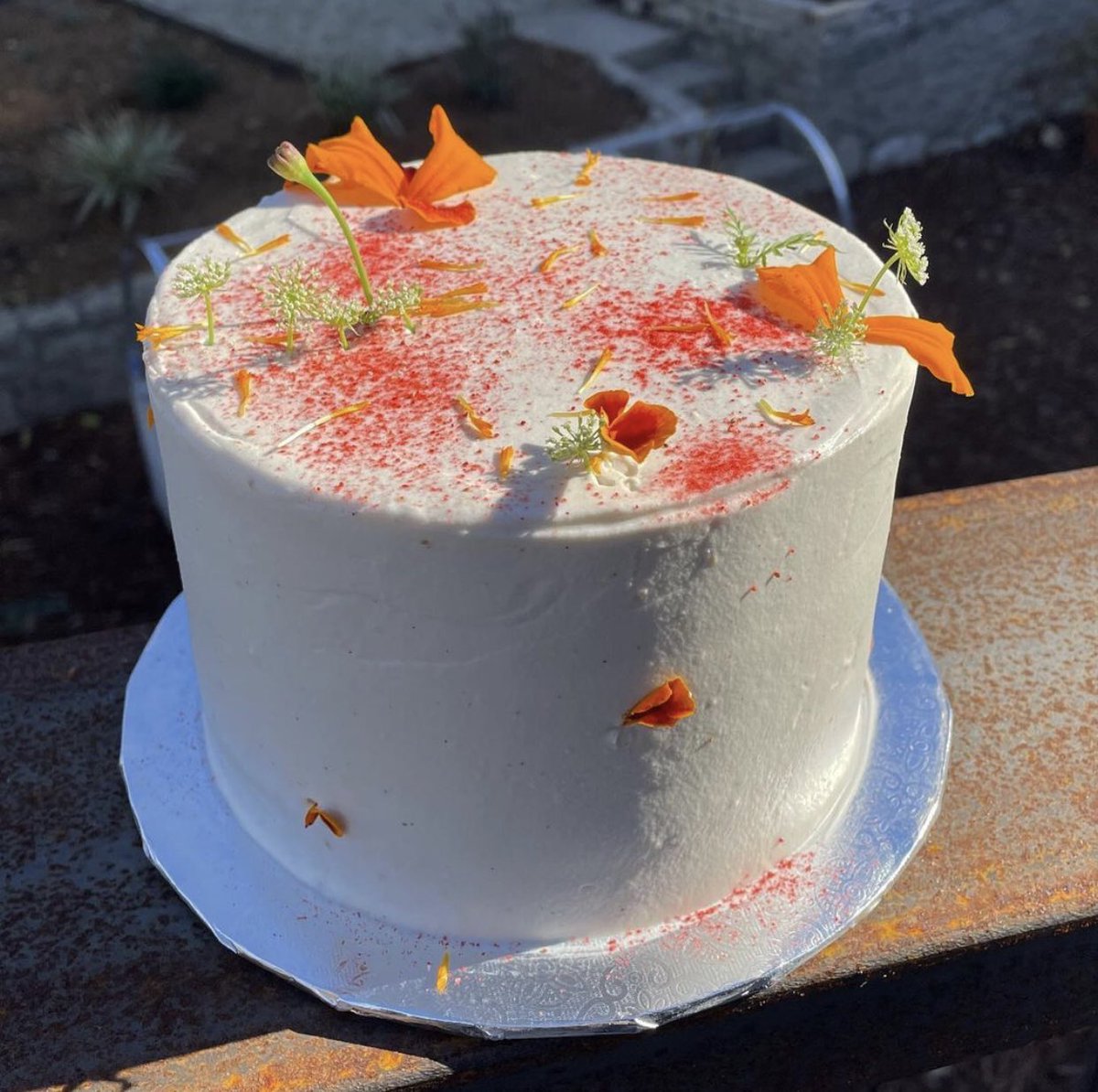 these cakes from senseeshop on ig live in my mind rent free 💭 https://t.co/8h12FYgFzK