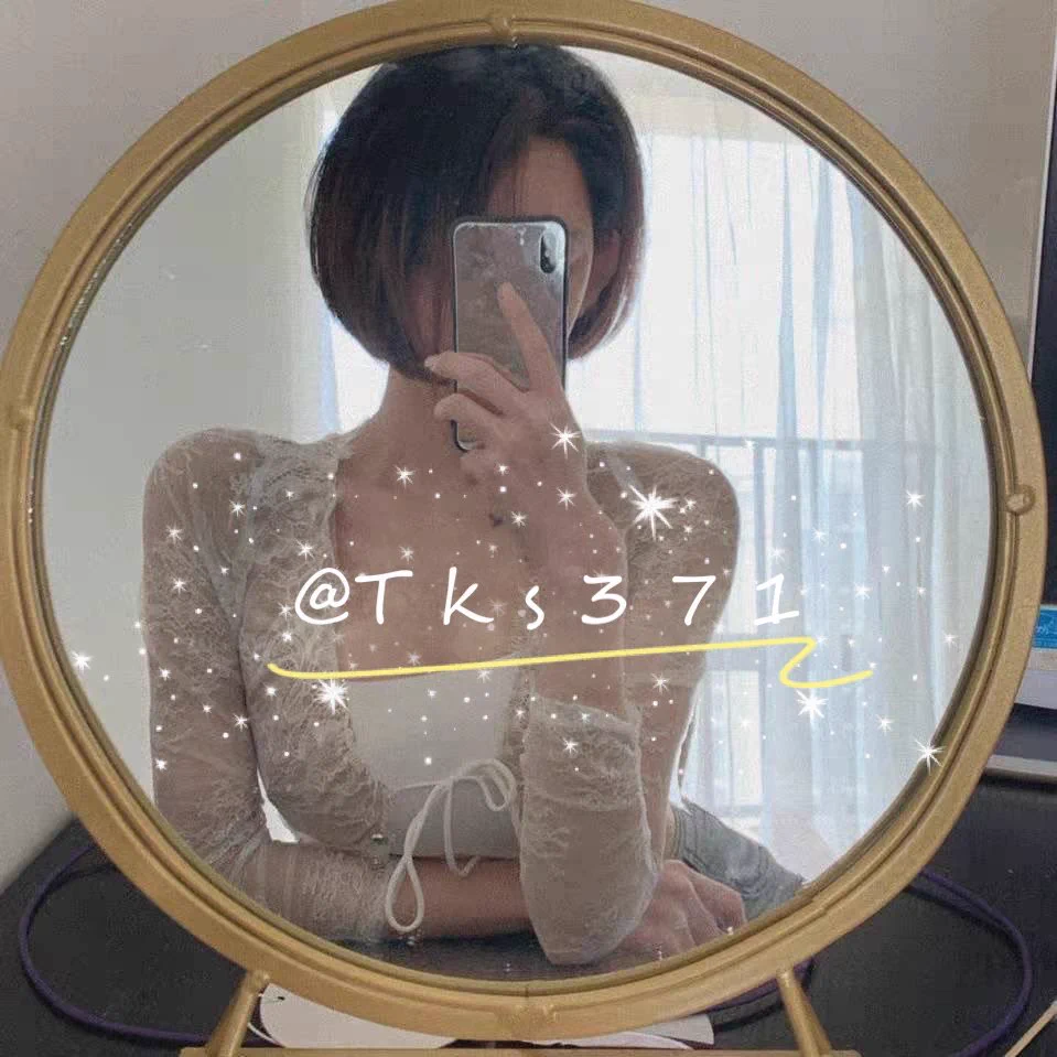 很多粉问我怎么鉴别推号是不是真女生，在这里给大家一起解答吧，其实很简单，你就看TA发的文字，是不是一个女生会说的话就好，不过建议你们在“圣人时间”的时候进行判断，不然以你们这些男人的秉性，啧啧，管小头不管大头😈 https://t.co/PxWZhcRXwg