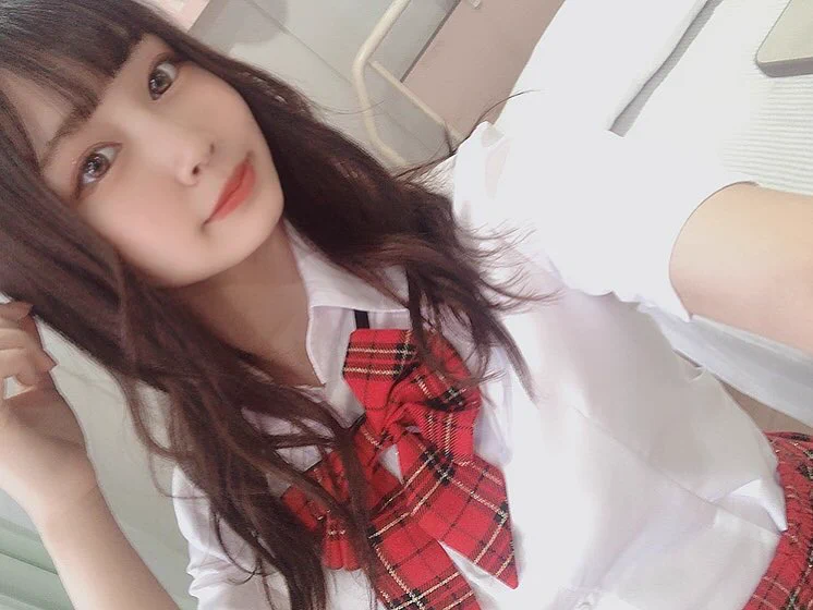 性ファレノ女学院を見てファンになりましたとか面白かったとか言ってもらえて嬉しい🥺💕生まれ持ったポンコツがこんな褒められる時がくるとは思ってもなかったです（笑）ありがとう😹🤍偏差値30くらいと思ってもらえたら助かります。ぺこり🙇‍♀️ https://t.co/LtFMjECzJl