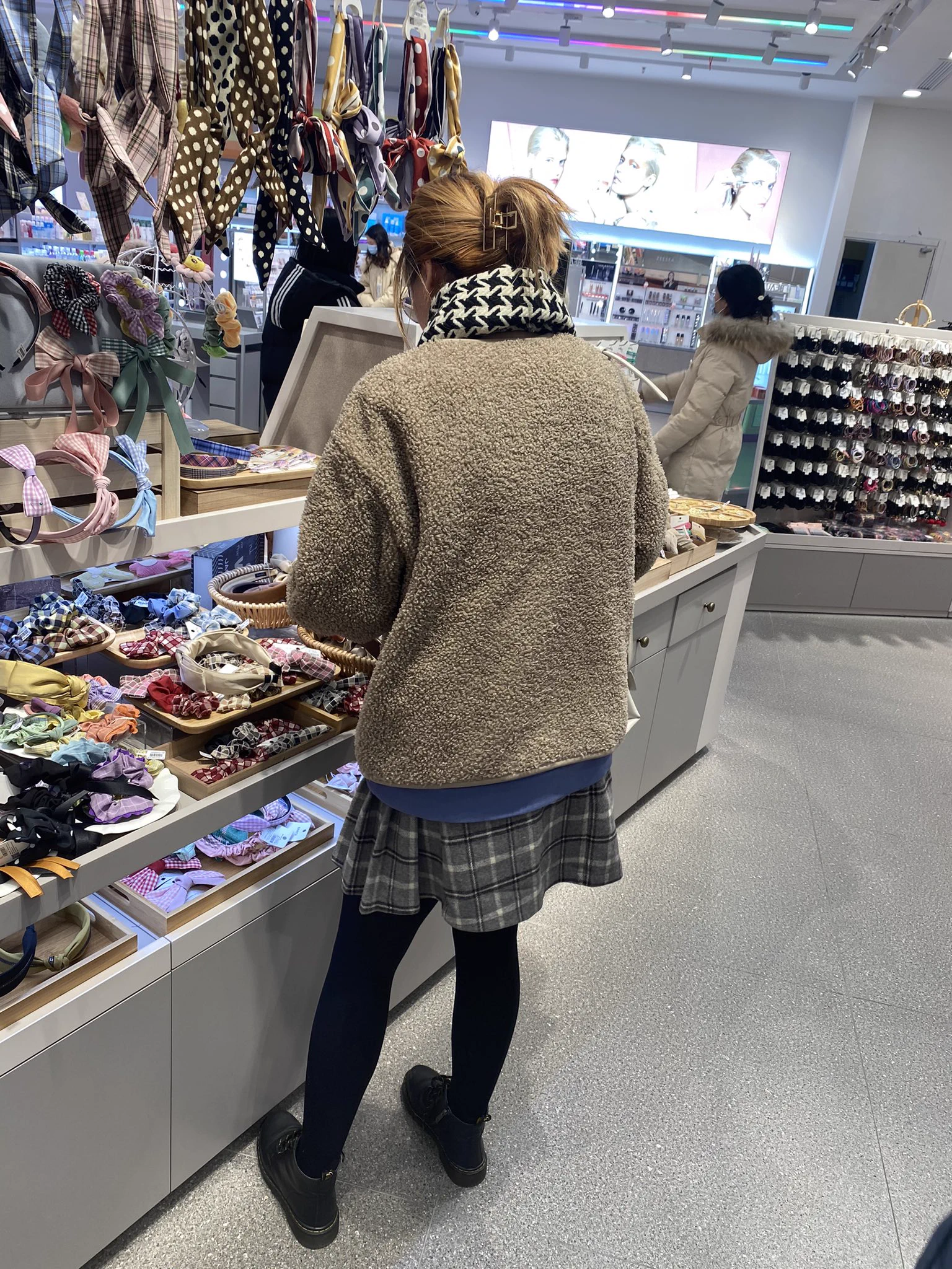 #绿帽 #绿奴 #淫妻 #母狗 #足控 #美腿 分享日常的女朋友 https://t.co/GgJN9RynPr