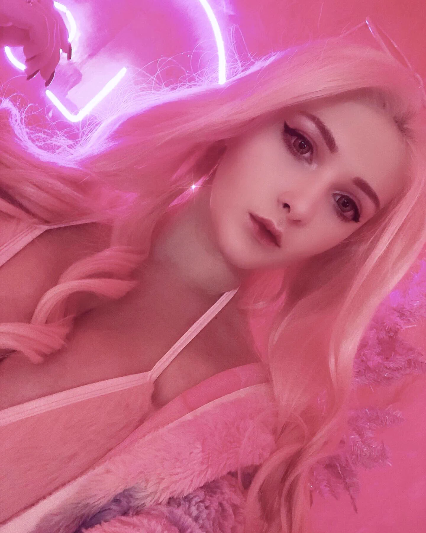 I love pink 💖 Get this set on my Patreon 💅🏻 https://t.co/fAWl2fbzZP