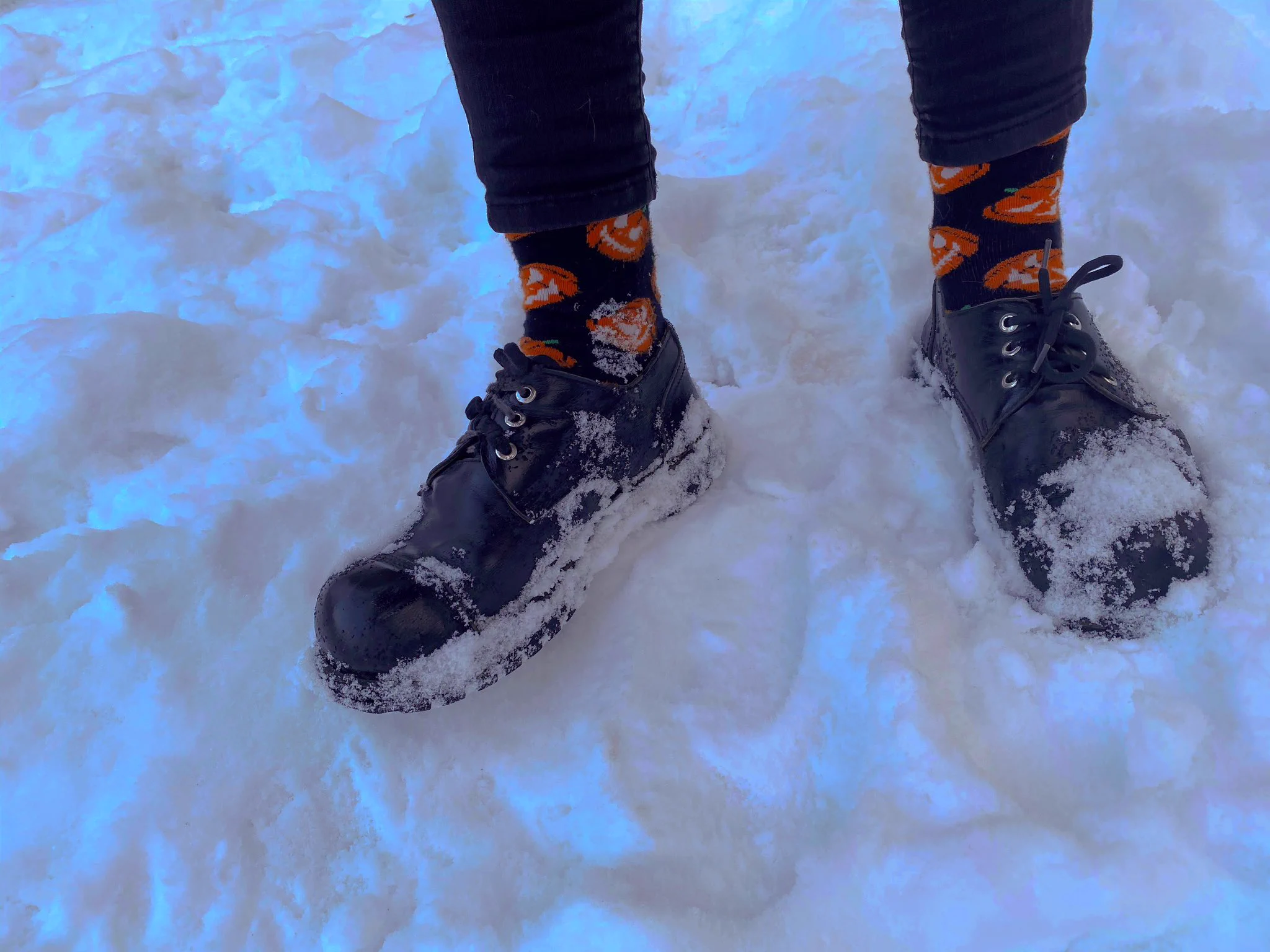 And when I say “off-season” I mean two things:– wearing fall boots when I should be wearing winter boots – being horny for halloween in january(looks disturbing right) https://t.co/jzrdJZ8qOa