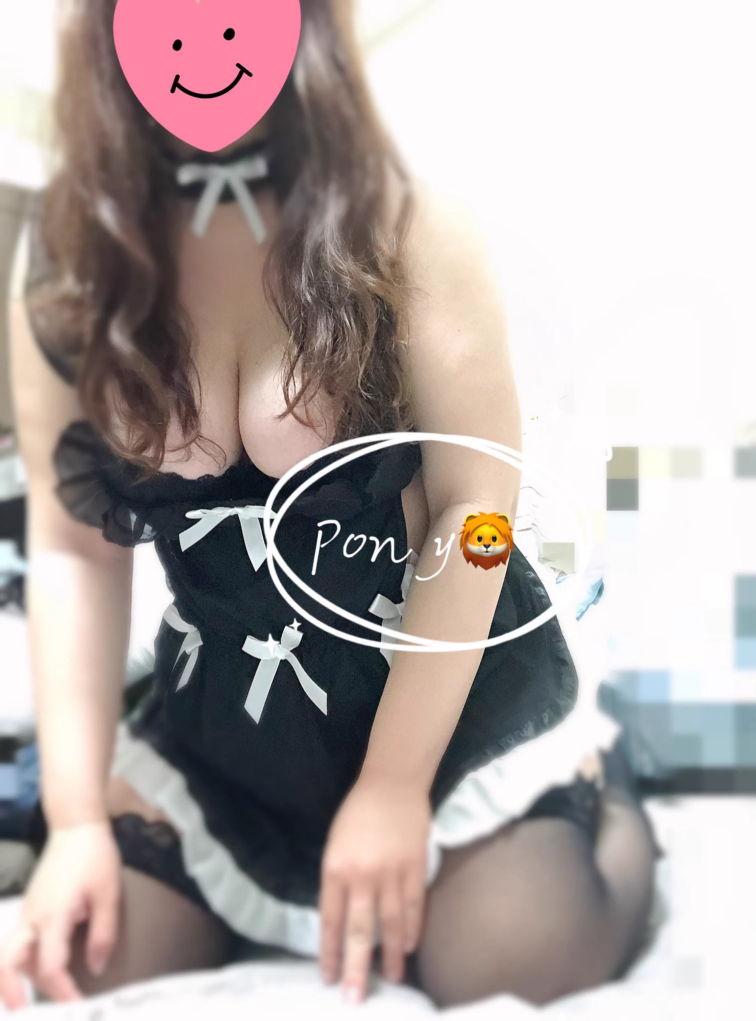 你的小女僕上線囉❤️感覺膝上襪還是適合苗條纖細的女孩兒啊... https://t.co/hIVvyTmRFp