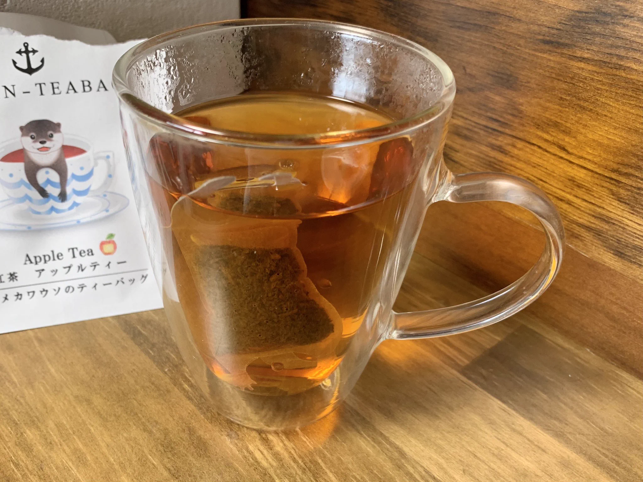 あっ…落ちた
と思ったらやっぱり汚れのない瞳でこちらを見つめていた🤦‍♀️❣️

お湯加減はいかがでしたか♨️ https://t.co/8LL5xRBV1T