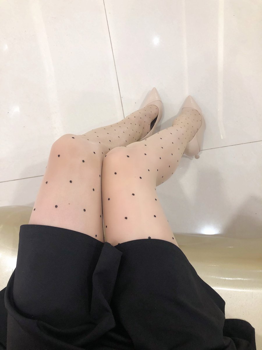 @susugar2020 今天是肤色波点，比白色更适合日常出街！走在路上回头率很高！ https://t.co/zqeXom4LXL