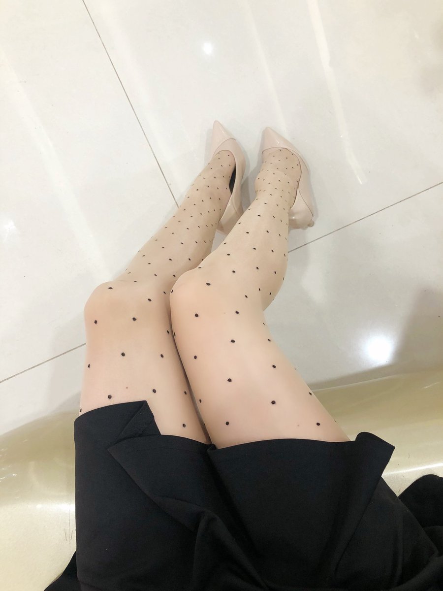@susugar2020 今天是肤色波点，比白色更适合日常出街！走在路上回头率很高！ https://t.co/zqeXom4LXL