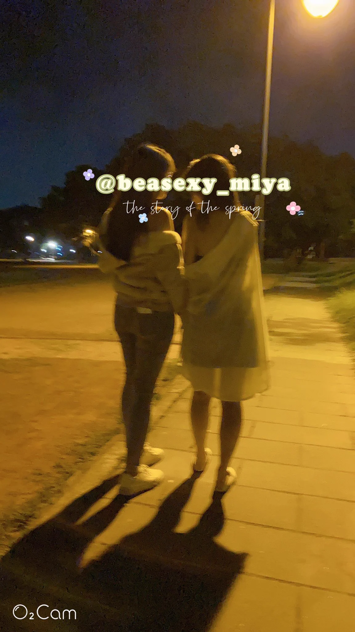 很臨時的逛夜市吃小吃很臨時外拍說走就走😝男生很害羞女生大方😳謝謝你們這合拍的緣份啊🤪 https://t.co/Vbc1cwc1Ku