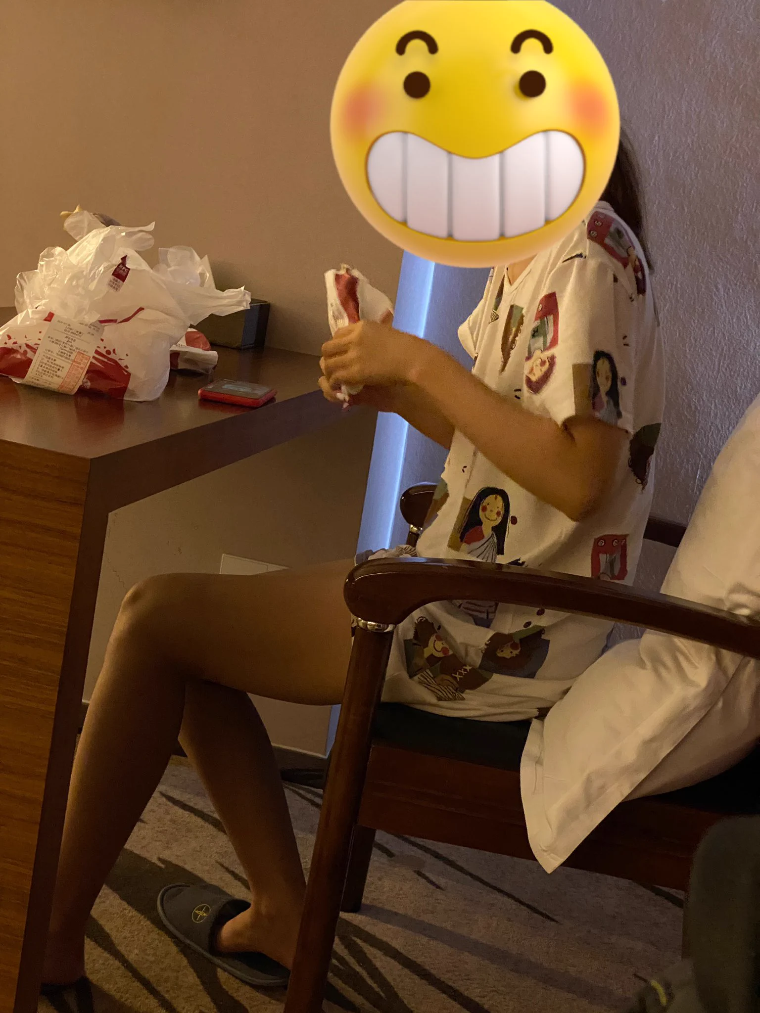 #绿帽 #绿奴 #母狗 #淫妻 #足控 #美腿 #分享女友 最近开房随拍 https://t.co/ZwjPyJW358