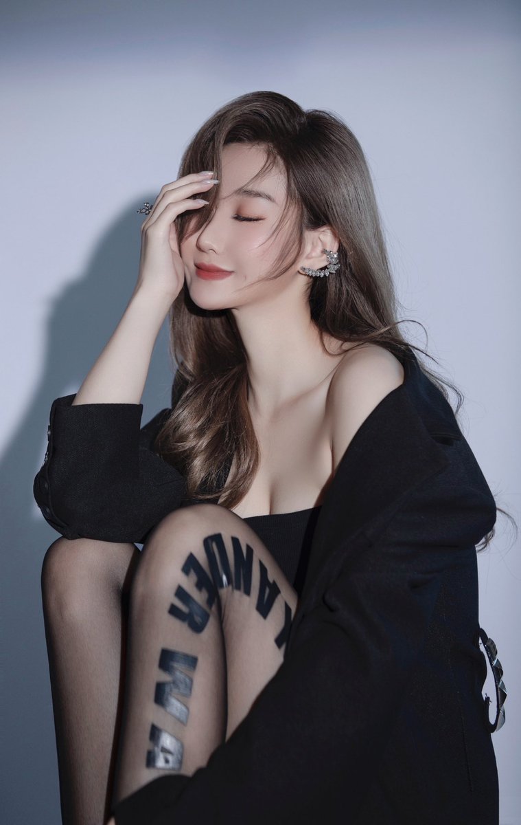 初来乍到 多多关照
@LittleDirtySec4 
@Fanjiahui2020 https://t.co/SaK7ignIz5