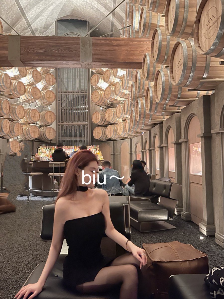 最近有些高产 想看更多的小伙伴快来吧
#丝袜 #黑丝 
@Fanjiahui2020 
@LittleDirtySec4 @SKphotoSK https://t.co/OiCYaMhxMX