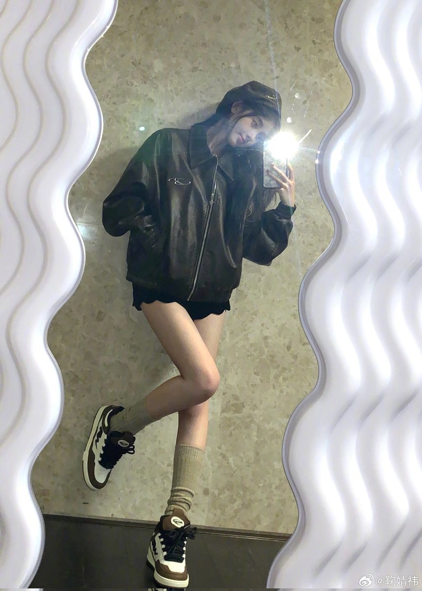 可可爱爱的鞠妈😍 https://t.co/pqPMd6PMhy