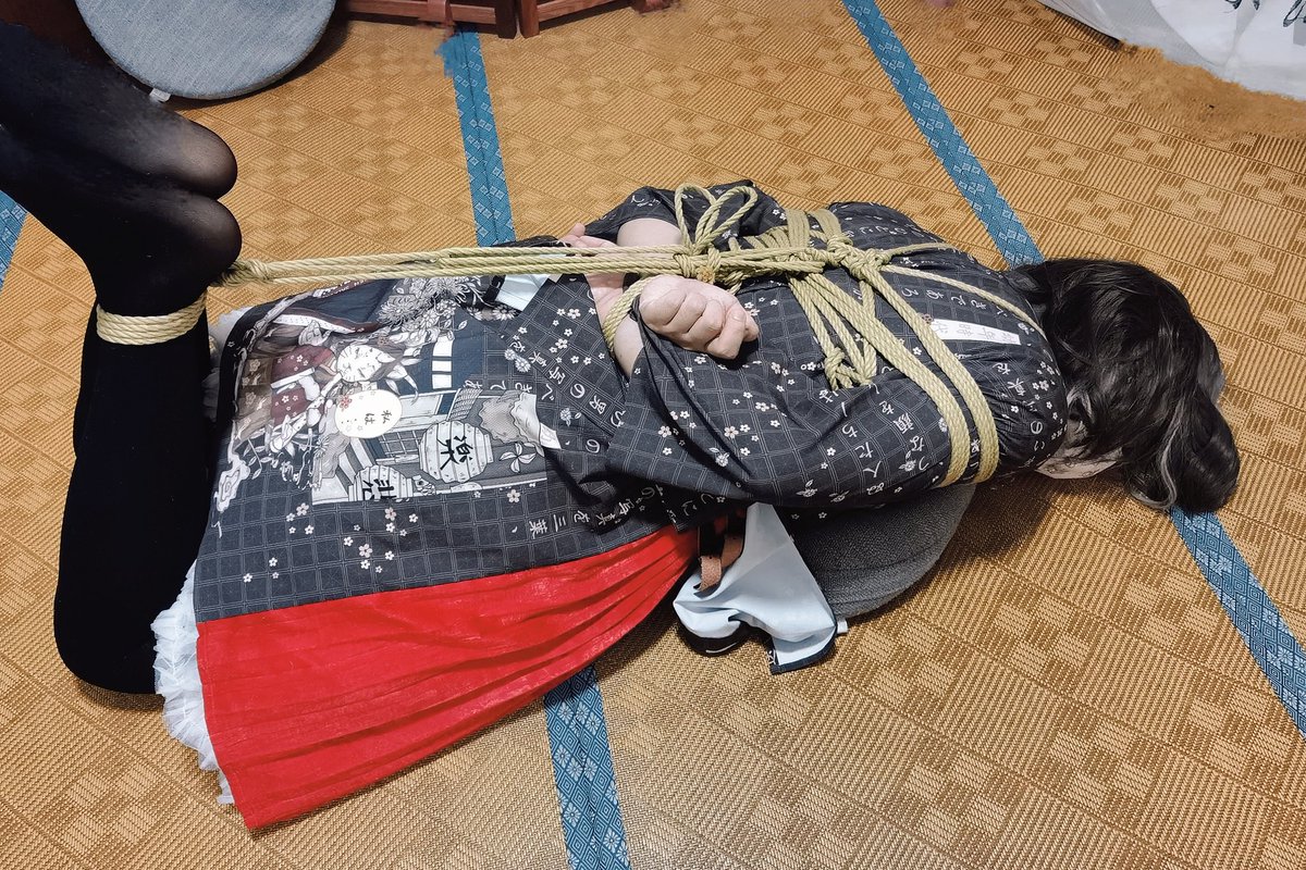 如图：驷马
M：小d
R：Vicky @Ranunculus_V https://t.co/5dPWu6xTHA