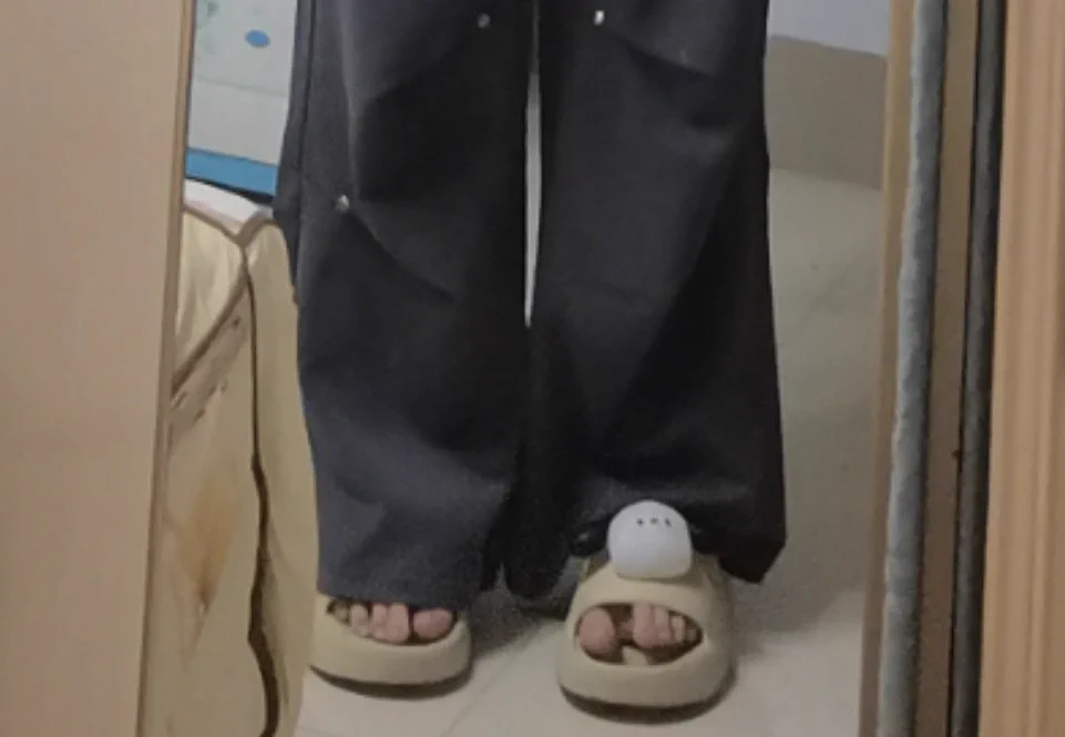 局促的脚指头 https://t.co/QI8i01oFtu